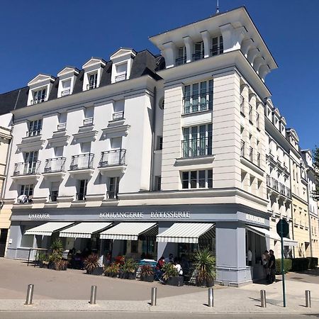 Suite Medicis Near Disneyland Сери Екстериор снимка